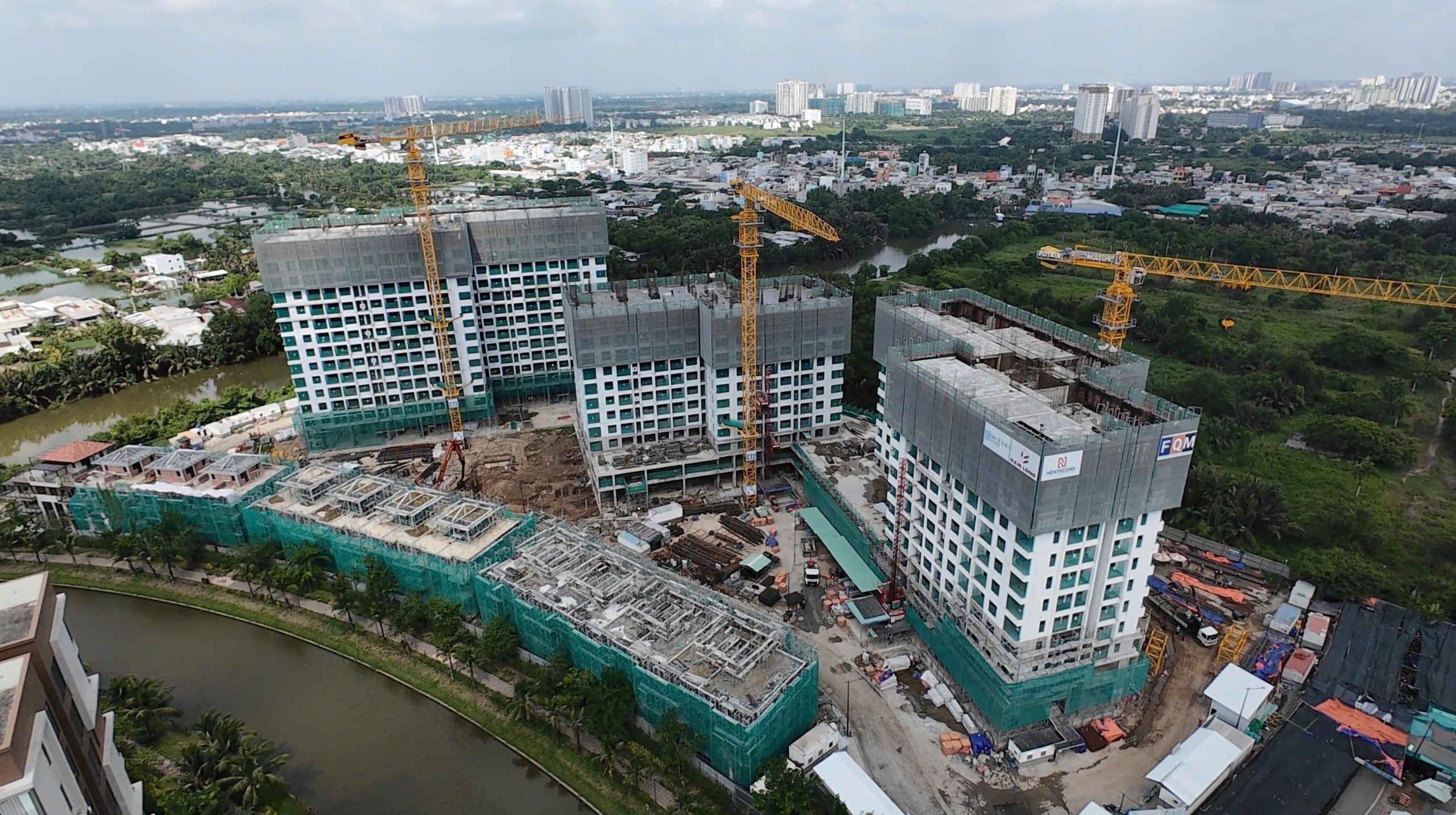 Tiến độ xây dựng Trellia Cove Mizuki Park đang thi công đến tầng 17